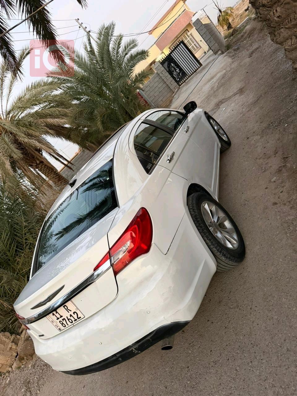 Chrysler 200